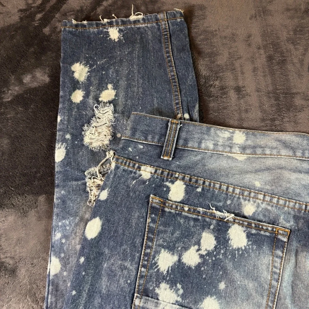 Mens Rogue Vintage Distressed Jeans 44Wx34L Bleached Denim Ripped Designer Pants